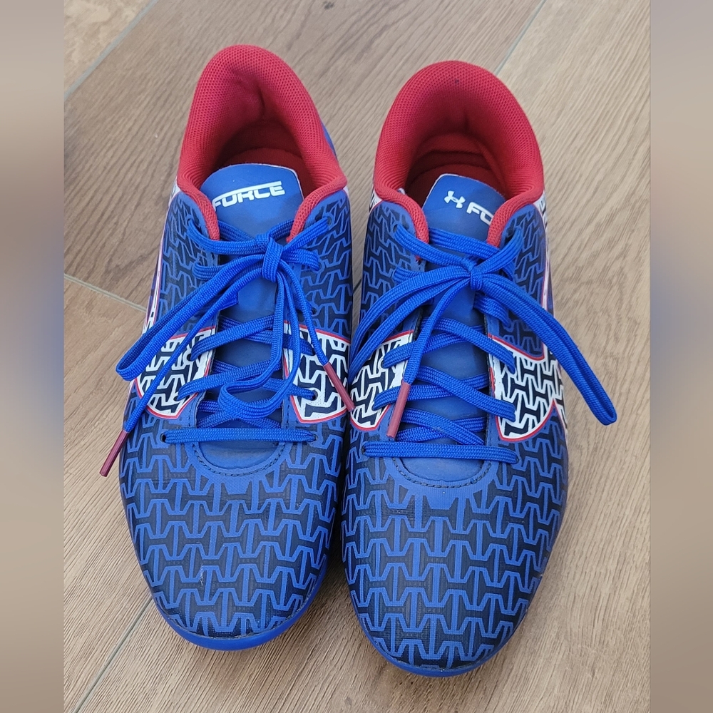 Under Armour Cleats Kids  Lace Up Sport Football Soccer Shoes Size: 5.5 Y